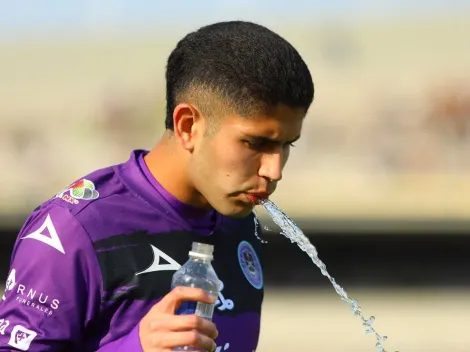 Afición de Cruz Azul, molesta con Vargas: "Usen a la Cantera"