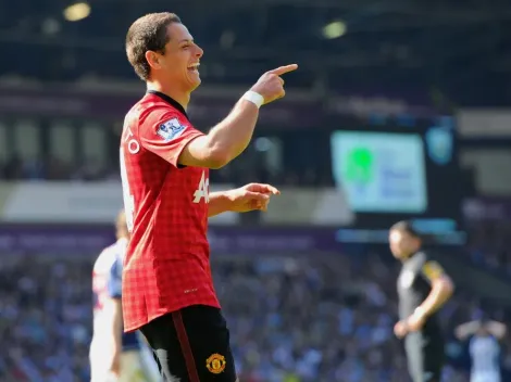 Leyenda de la Premier se alegra al saludar a Chicharito