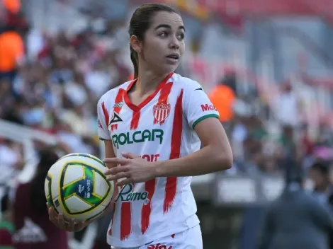 Molesta a la afición el trato que recibe Centellas del Necaxa