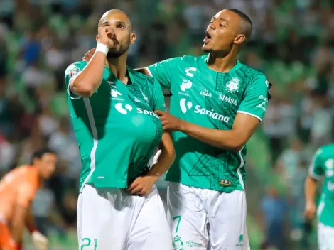 Santos Laguna gana y respira en la tabla