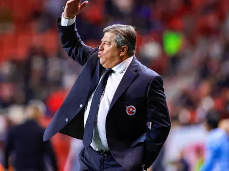 Miguel Herrera explotó contra el cuarto árbitro tras ser expulsado