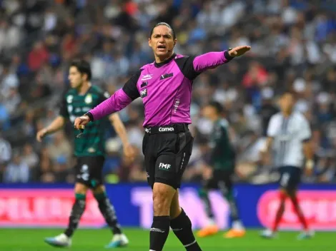 ¡ESCÁNDALO! Experto en arbitraje DEMOSTRÓ AYUDAS a Rayados de Monterrey ante Santos