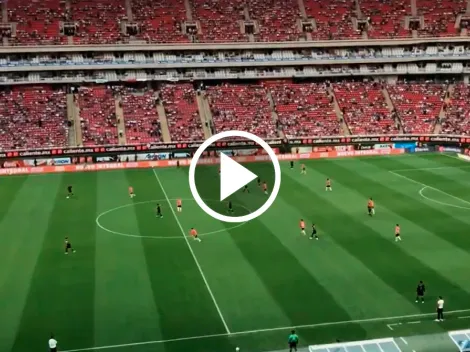 El recibimiento de la afición de Chivas a Alexis Vega: "borracho, borracho"