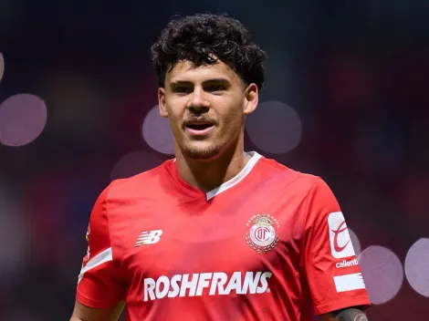 ¿Lo vende? El plan que tiene Toluca con Maximiliano Araújo