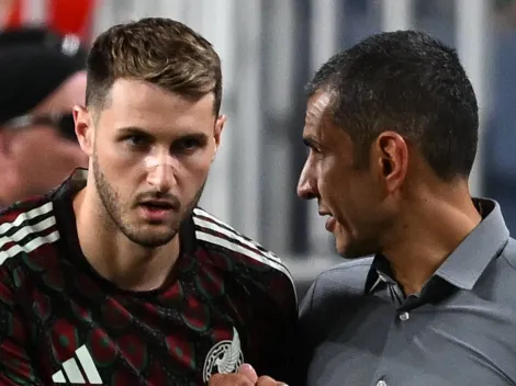 Quedó expuesto: el destrato de Jaime Lozano con Santi Giménez en datos