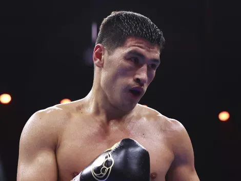 Dmitry Bivol dio su opinión de la pelea de Canelo con William Scull