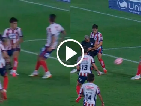 ¿Era penal para Rayados? La polémica 'mano' de San Luis que todos reclamaron y el juez no pitó