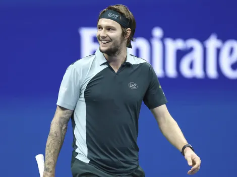 Perfil de Alexander Bublik, el tenista excéntrico que enfrenta a Jannik Sinner