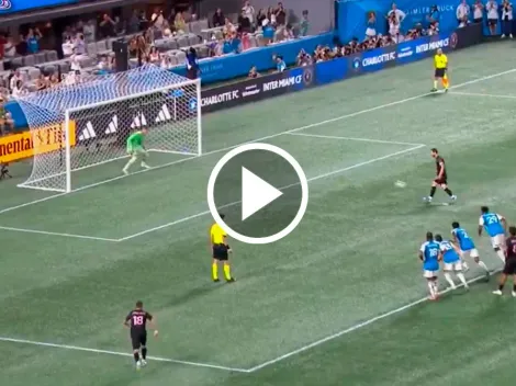 De no creer: Messi picó un penal, se lo atajaron y Charlotte marcó de contra