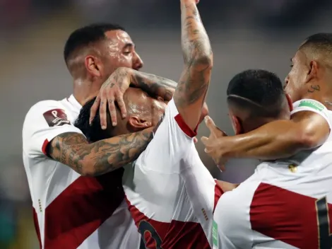 Con tantos de Cueva y Peña, Perú derrotó 2-0 a Chile y sigue respirando en las Eliminatorias