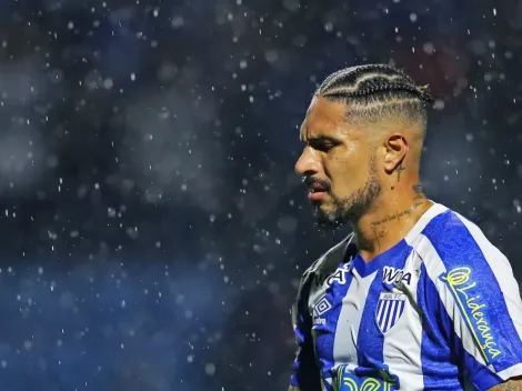 Paolo Guerrero erró clara ocasión de gol, y Avaí perdió ante Coritiba