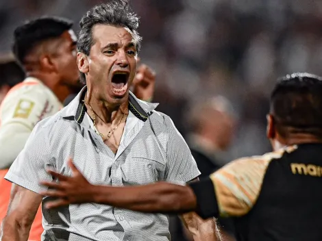 Hinchas de la U apuntaron contra Fabián Bustos