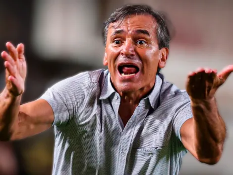 Hinchas de Olimpia explotaron contra Bustos tras quedar fuera de Libertadores: "Felicidades..."