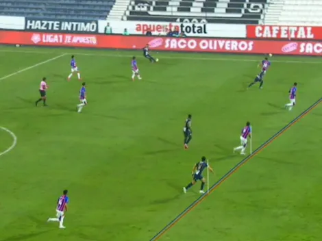 ¿Se equivocó el VAR? Polémica por el trazado de líneas en el gol anulado a Matías Succar