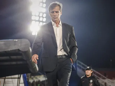 Olimpia pagó una fortuna por Bustos, pero el fracaso deportivo le salió caro