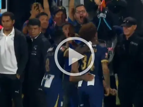 Paolo Guerrero se comió a la defensa de Sporting Cristal y puso el 3-1 en Matute