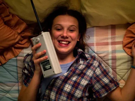 Millie Bobby Brown en modo Stranger Things: inició el rodaje de la cuarta temporada