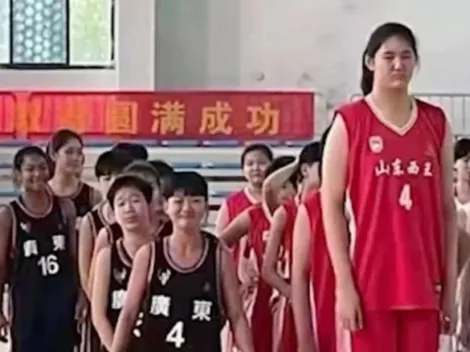 VIDEO: Zhang Ziyu, la adolescente china de más de dos metros que comparan con Yao Ming