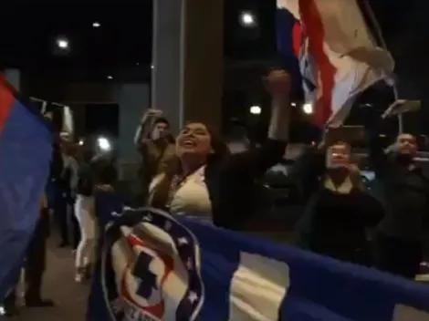 Así fue la serenata que le dieron anoche a Cruz Azul