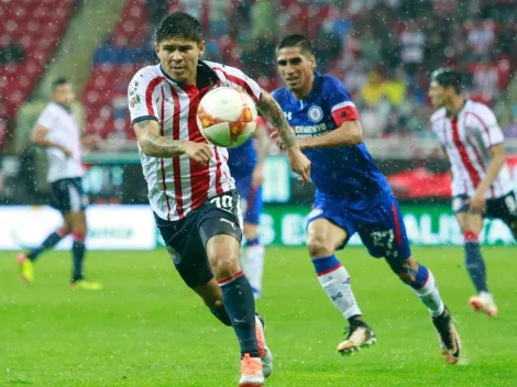 Casas de apuestas van por Cruz Azul sobre Chivas esta noche en Liga MX