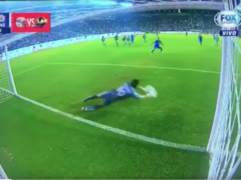 VIDEO: Caraglio erra penal para Cruz Azul que sigue cayendo ante León