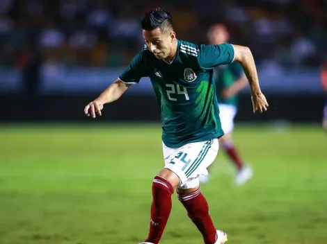 Roberto Alvarado sería titular con México en amistoso ante Paraguay