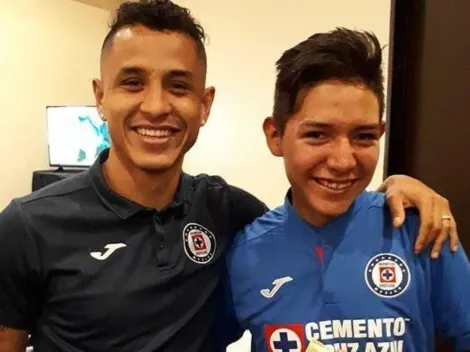 Jugadores de Cruz Azul ayudarán a un aficionado económicamente