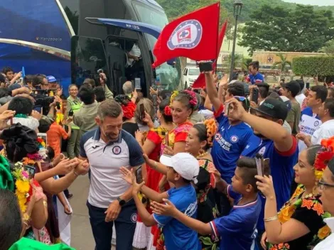 Fotos y Videos | El emotivo recibimiento a Cruz Azul en Oaxaca