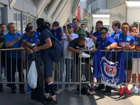 Miles de aficionados de Cruz Azul llegaron a Carson para apoyar en la Supercopa MX