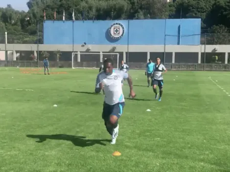 Bryan Angulo ya está en México y entrena con Cruz Azul mientras espera su transfer