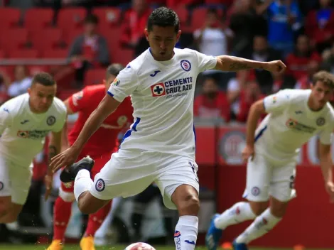 Cruz Azul iguala con Toluca en una lluvia de goles y el tanto debut de Santi