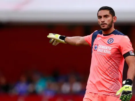 Ex porteros respaldan a Corona como arquero titular de Cruz Azul