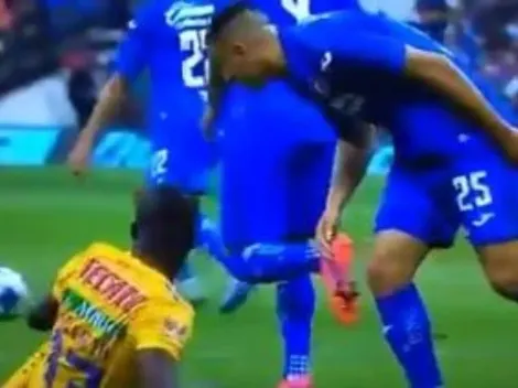 Roberto Alvarado en la mira por posible escupitajo a Enner Valencia