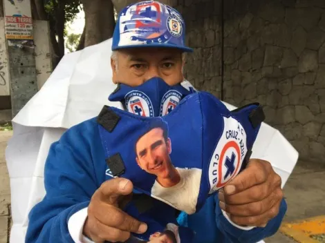 El aficionado que acompaña a Cruz Azul pese a la pandemia