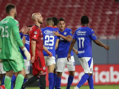 Cruz Azul derrotó al Toronto FC y se llevó las portadas de diarios