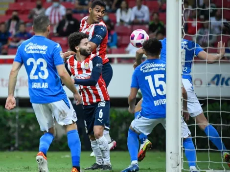 Cruz Azul se salvó de manera inexplicable ante Chivas | Video