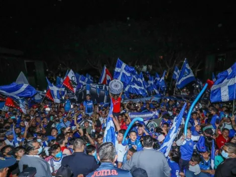 Todos juntos por la décima: Jugadores se unieron a la afición en la serenata