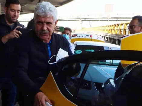 El verdadero motivo por el que el Tuca llegó en taxi a firmar su contrato