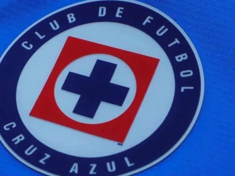 Jugador de Cruz Azul porta el nuevo uniforme