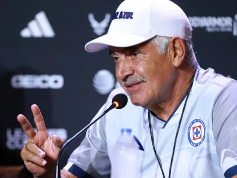 Tuca Ferretti divide a la directiva de Cruz Azul