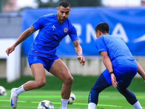 Giakoumakis practicó el gol que le hace falta en Cruz Azul: la foto que causó furor