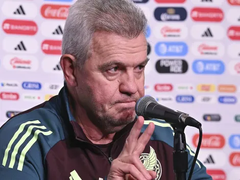 Javier Aguirre defendió a Santi Giménez tras el gol que falló