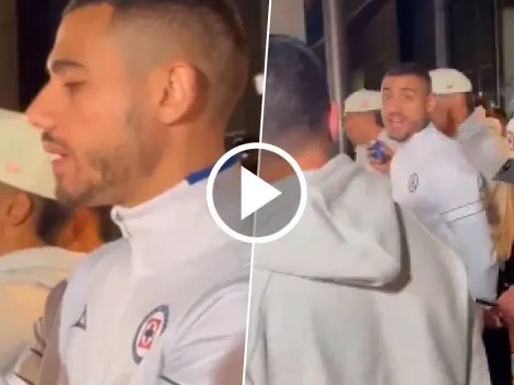 Giakoumakis cantó ¡en español! junto a la afición de Cruz Azul