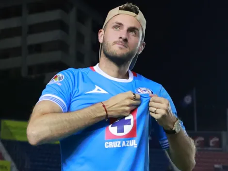 Tierno mensaje de Santi Giménez a Cruz Azul: "Siempre en mi corazón"