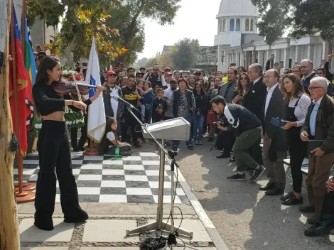 La emoción de la violinista que entonó el himno de Colo Colo en su aniversario