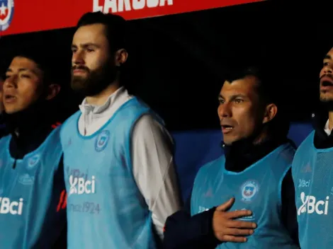 Brereton y Medel viven hilarante momento en el himno de Chile