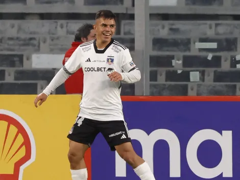 Vicho Pizarro luce orgulloso su jineta de capitán en Colo Colo