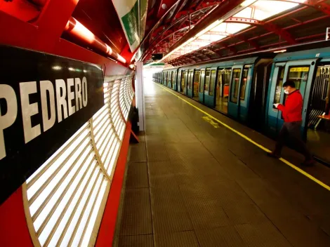 ¿A qué hora cierra la estación de metro Pedrero?