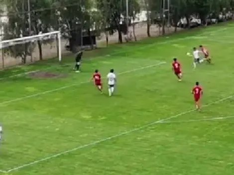 Sombrero y volea: el tremendo golazo de Bastián Silva en la Proyección