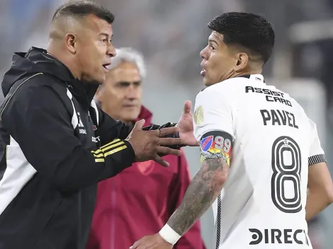 Almirón defiende a Pavez pese a las críticas: "El que más corre"